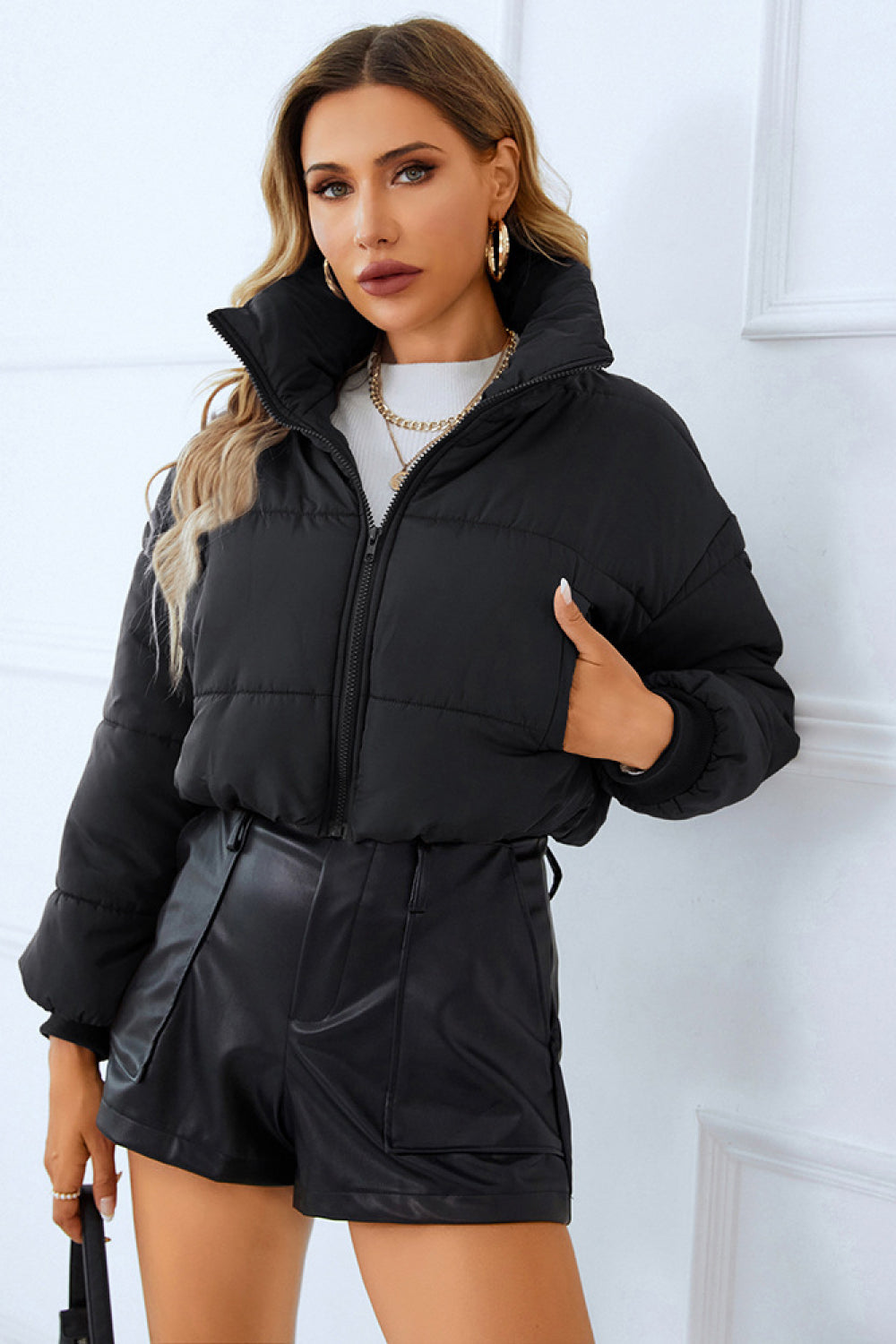 Aura Stylo - Zip-Up Winter Coat with Pockets