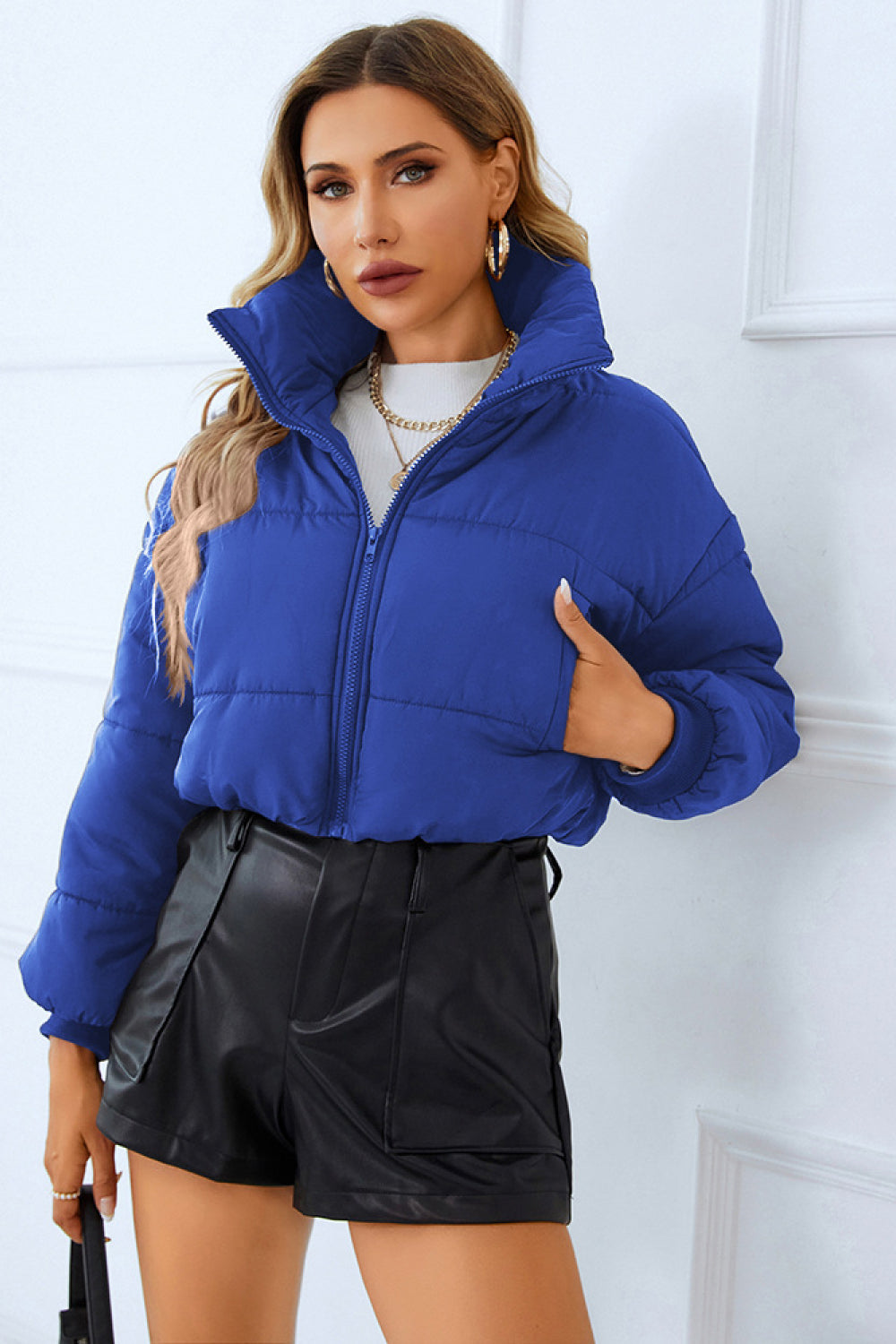 Aura Stylo - Zip-Up Winter Coat with Pockets