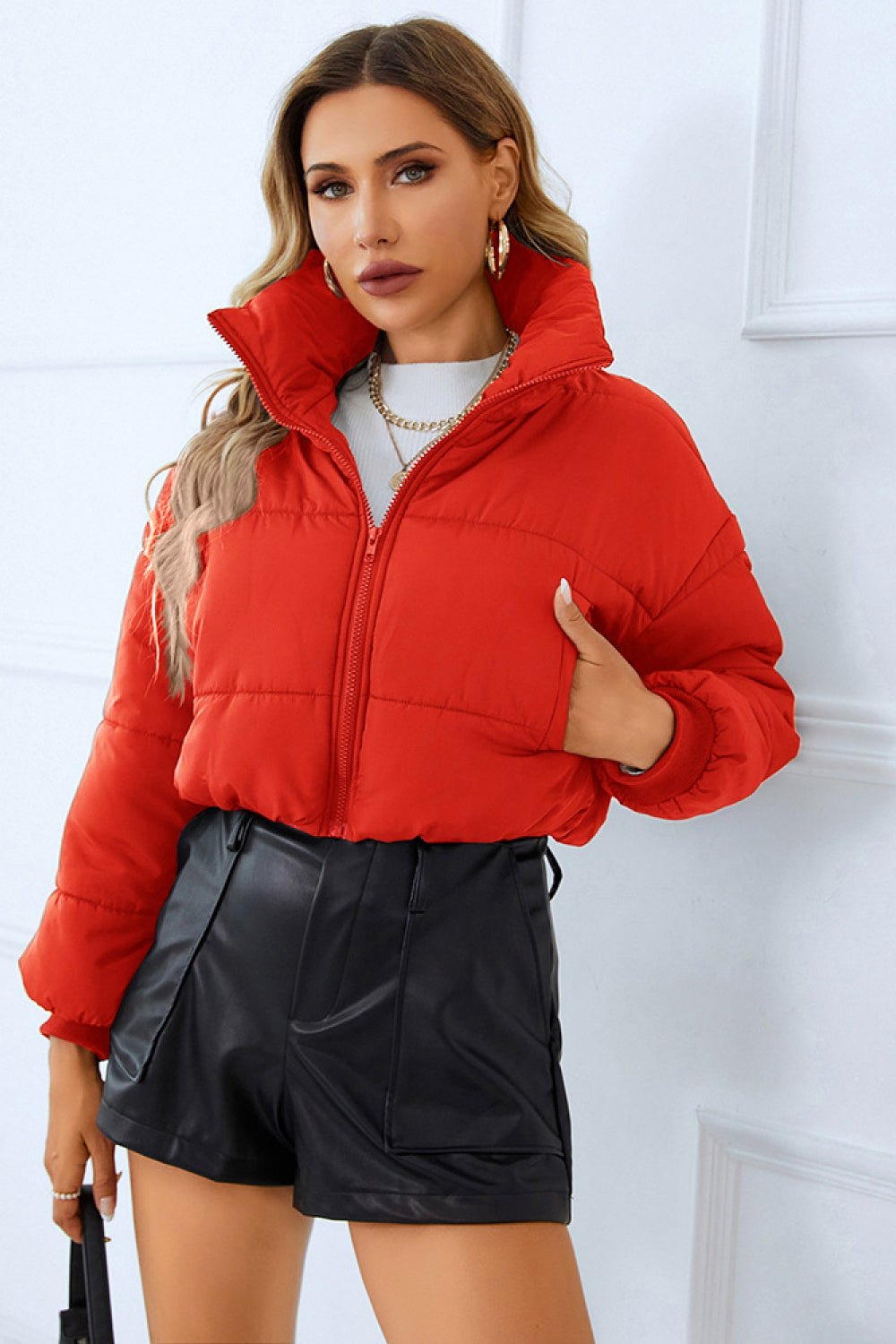 Aura Stylo - Zip-Up Winter Coat with Pockets