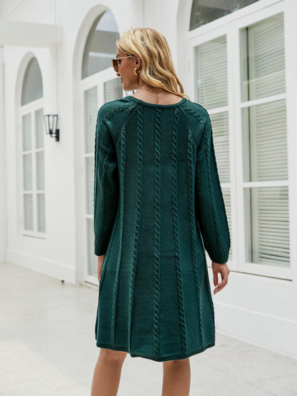 Aura Stylo - Cable-Knit Long Sleeve Sweater Dress