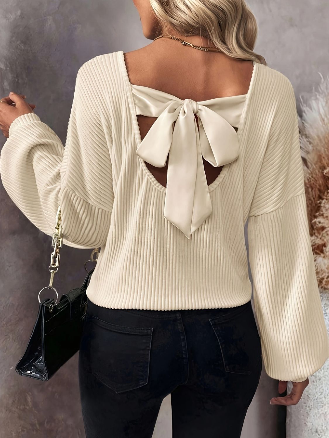 Aura Stylo - Bow Back V-Neck Drop Shoulder T-Shirt