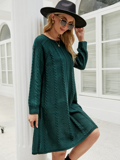 Aura Stylo - Cable-Knit Long Sleeve Sweater Dress