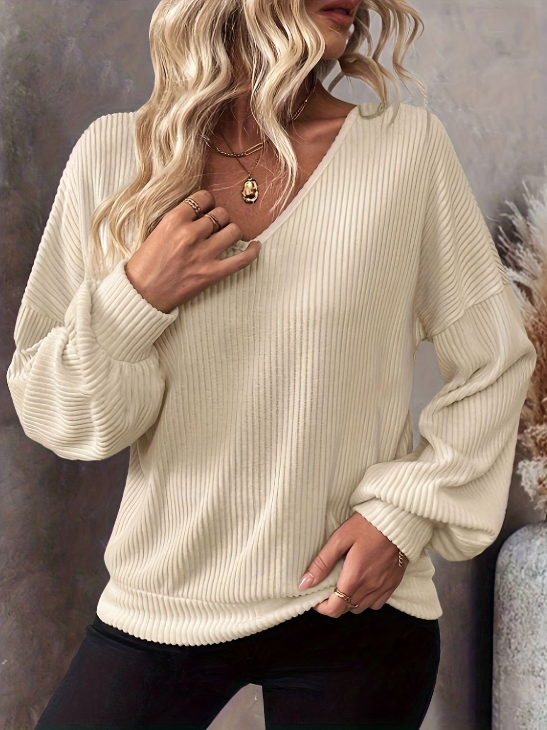 Aura Stylo - Bow Back V-Neck Drop Shoulder T-Shirt